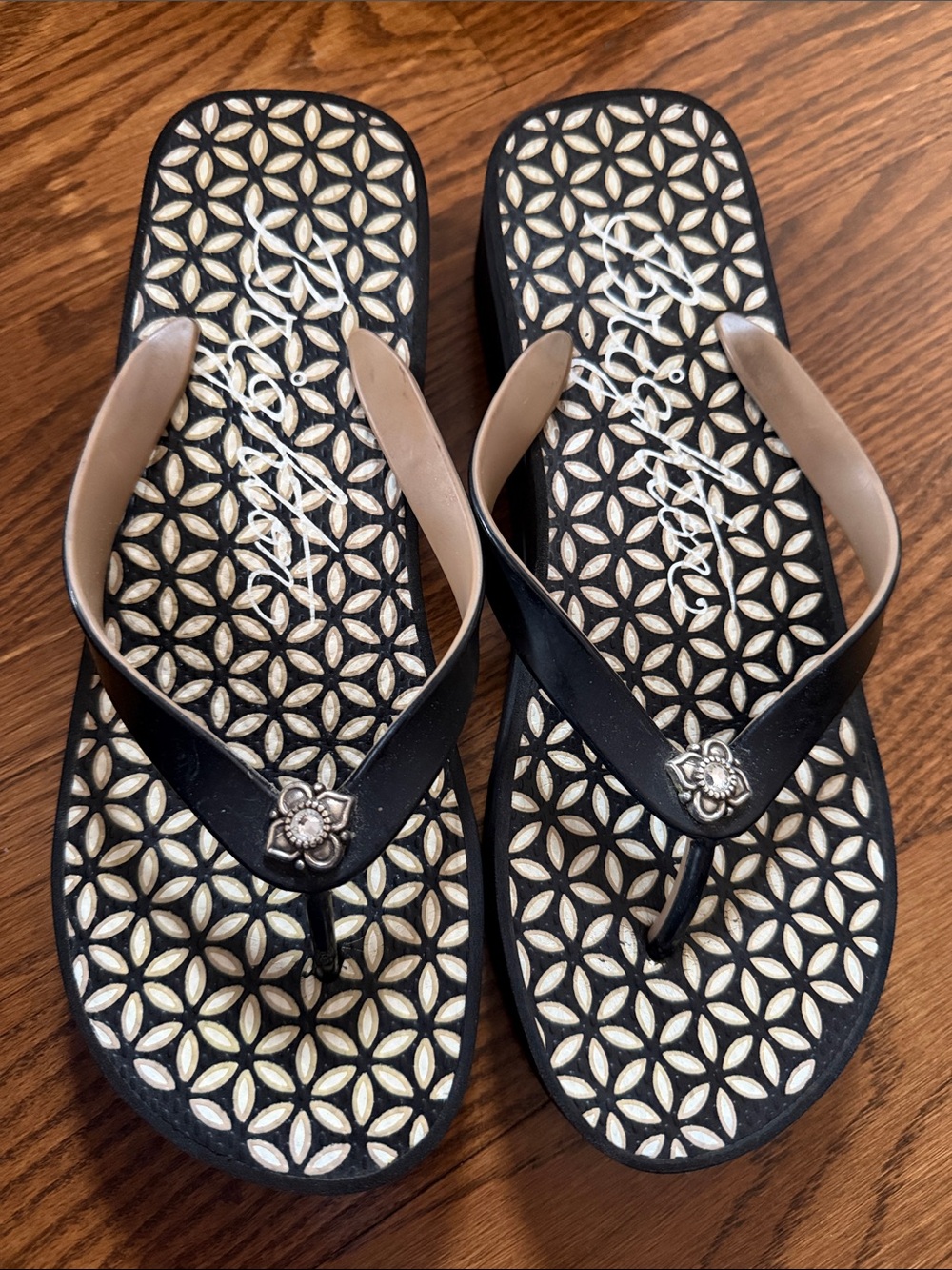 Brighton Black Floral-Accent Women's Flip Flops - Comfort Sandals